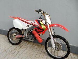 ② HONDA CR 125
