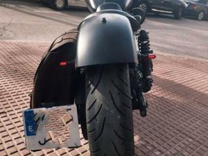 HARLEY DAVIDSON - STREET BOB