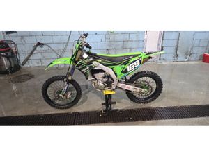 KAWASAKI KX 450 →