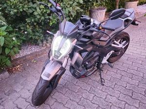 MOTO UM XSTREET RS 125 CC SÃO PEDRO DE CASTELÕES