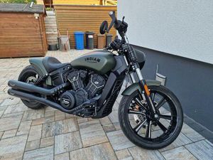 INDIAN SCOUT ROGUE CUSTOM BOBBER UMBAU 240ER REIFEN