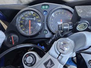 HONDA CBR 125R ZU VERKAUFEN VB 800CHF CANTON BASEL-LANDSCHAFT -