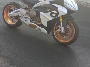 APRILIA RS 660 ÉCHANGE POSSIBLE SUPERMOTARD