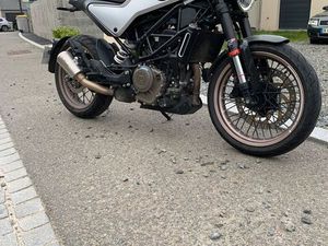 HUSQVARNA 401 VITPILEN