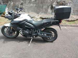 TRIUMPH TIGER 800