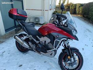 VENDS HONDA 800 CROSSRUNNER VFRX