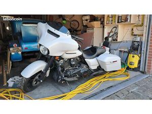 STREET GLIDE SPECIAL