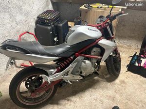 ER6 N POUR PROFESSIONNELS