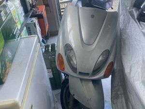 SCOOTER YAMAHA MAJESTY 125CV GRIS