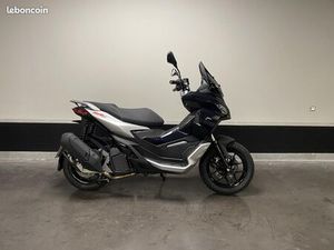 APRILIA SR GT 125 SOUS GARANTIE CONSTRUCTEUR