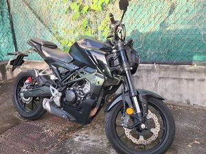 VEND HONDA CB 125 R 2024