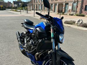 SUPERBE YAMAHA MT-07 DE 2017 (A2)