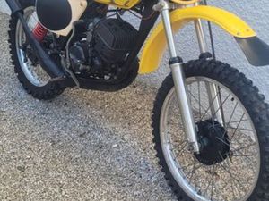 SUZUKI RM 1975