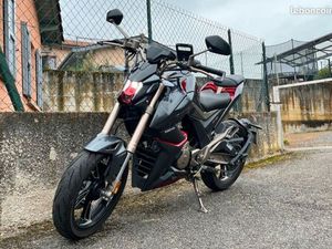 MOTO 125 - ZONTES ROADSTER