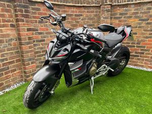 DUCATI STREETFIGHTER V4 SP 1103 NAKED PETROL MANUAL EURO 5 (208 PS) 1103 CC