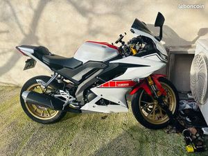 YAMAHA YZF-R125