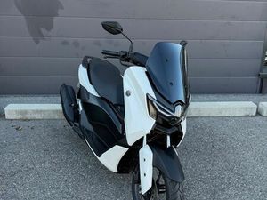 YAMAHA NMAX