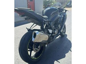 2022 KAWASAKI NINJA® ZX™-6R METALLIC MATTE TWILIGHT BLUE/METALLIC DIABLO BLACK