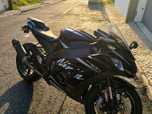 KAWASAKI ZXR