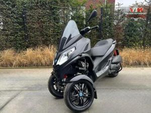 PIAGGIO MP3 300 HPE SPORT BLACK 2019 AUTORIJBEWIJS — SCOOTERS | PIAGGIO — MARKTPLAATS