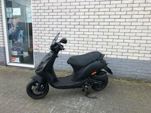 2026KNALLER: PIAGGIO ZIP (BJ 2020) — SCOOTERS | PIAGGIO — MARKTPLAATS