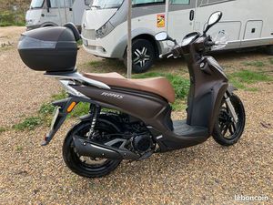 A VENDRE SCOOTER KYMCO NEW PEOPLE S1 125 - 2022 - 2500 -4000 KM
