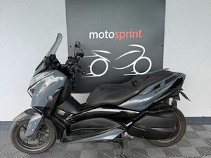 YAMAHA X-MAX 300