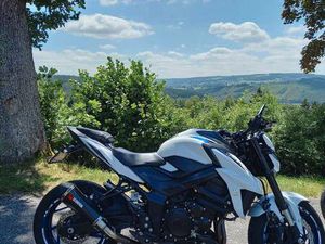 ② SUZUKI GSX S 750