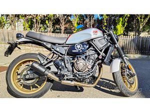 YAMAHA XSR 700 XTRIBUTE
