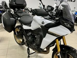 YAMAHA TRACER 9 GT 2023 900 CM3 | MOTO ROUTIÈRE | 17 578 KM | BLANC | 56600 LANESTER