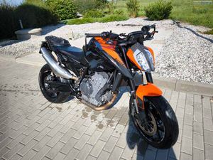 KTM 890 DUKE