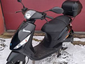 PIAGGIO ZIP 50 4T MOFA/MOPED ROLLER