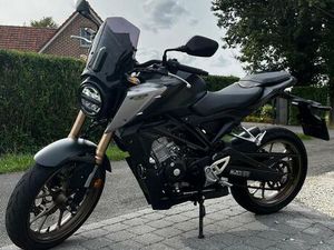 ② HONDA CB125R COMME NEUVE