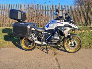 BMW R 1250 GS RALLYE 1. MAJITEL, PO VELKÉM SERVISE. SNÍŽENÁ