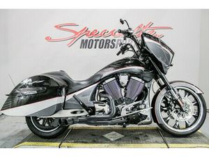 2015 VICTORY MAGNUM™