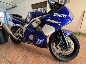 MOTO YAMAHA R6 YZF PRAIA DE MIRA