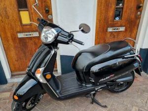 KYMCO LIKE ZWART BROM 1399 BIJ SCOOTERFORYOU, ZWOLLE — SCOOTERS | KYMCO — MARKTPLAATS
