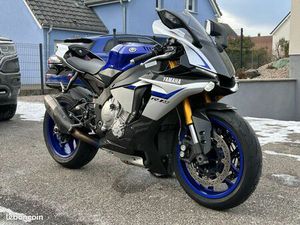 YAMAHA R1 - LIGNE AKRAPOVIC KIT CARÉNAGE R1 M
