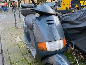 PIAGGIO SFERA RST50 KM/H 1996