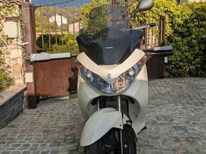 SUZUKI BURGMAN 125 EXECUTIVE ÉTAT NEUF