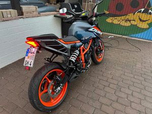 KTM DUKE 390