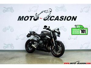 TRIUMPH - STREET TRIPLE