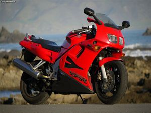 HONDA VFR 750