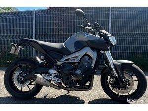 YAMAHA MT09