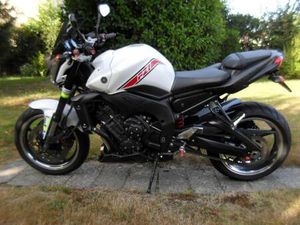 ② YAMAHA FZ 1