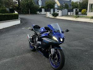 YAMAHA R7 2024 A2