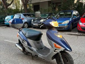 SCOOTER 125 SUZUKI 4T