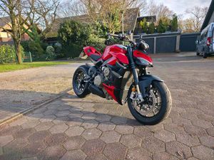 DUCATI STREETFIGHTER V4S