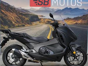 ② HONDA INTEGRA 750 NC750D (ANNÉE DE CONSTRUCTION 2016)