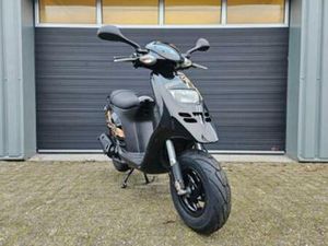 PIAGGIO TYPHOON 50 2T NL BROM BJ 2008 ZWART 8678KM — SCOOTERS | PIAGGIO — MARKTPLAATS